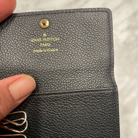 ❌SOLD ❌Louis Vuitton Empreinte 6 Key Holder - Picture 5 of 6